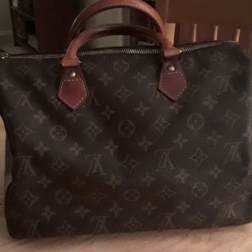 Authentic Louis Vuitton Speedy 30